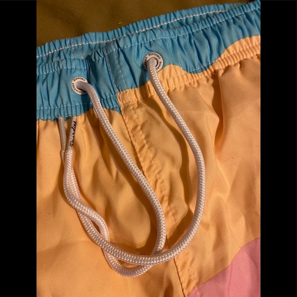 Boardies swim trunks size medium - Picture 3 of 6
